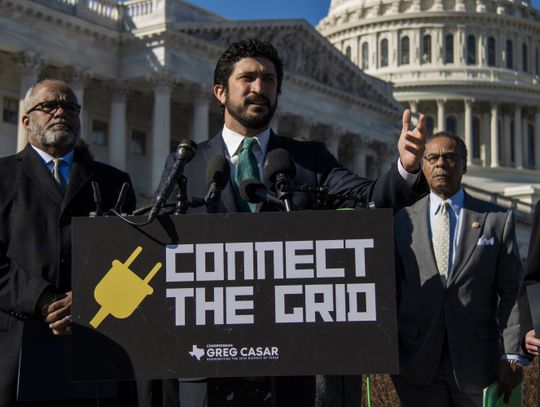 Austin congressman introduces Connect the Grid Act