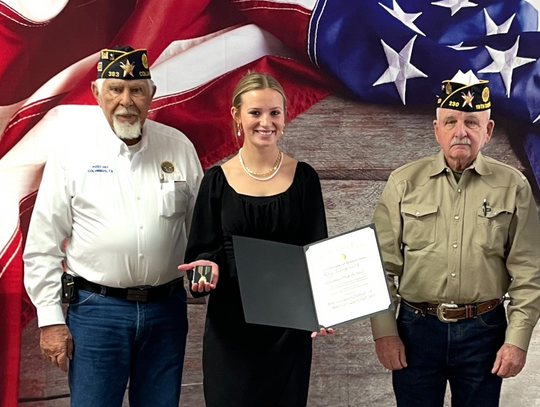 Columbus American Legion gifts scholarships after competition