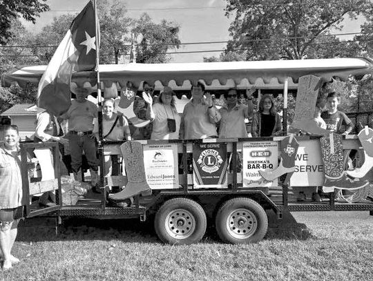 COLUMBUS LIONS INDUCT NEW MEMBER, PLACE SECOND IN COUNTY FAIR PARADE