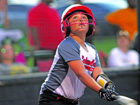 Columbus minor softball splits in bracket play