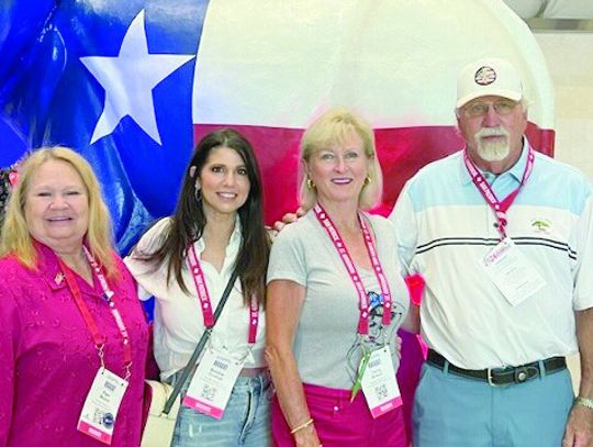 COUNTY REPUBLICANS VISIT CONVENTION