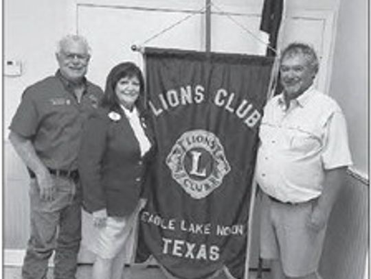 DISTRICT GOVERNOR VISITS EL LIONS