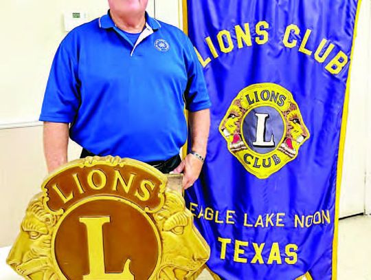 Dumont displays school spirit in talk with EL Lions