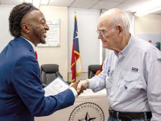 Eagle Lake, Weimar swear in new council