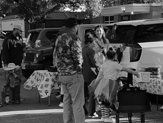 GARWOOD MEMORIAL LIBRARY HOSTS TRUNK OR TREAT