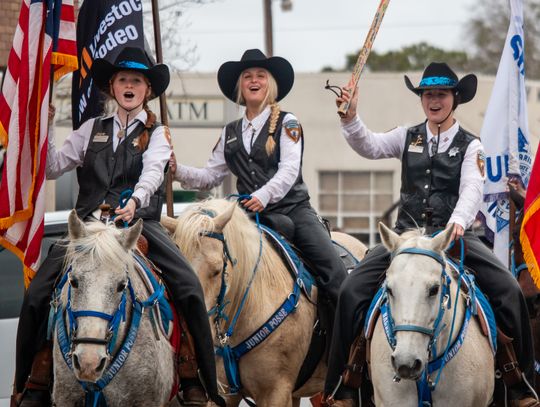 Junior Mounted posse honors Weimar's Lauren Dahse with rodeo tradition
