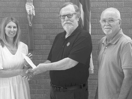 Knights of Columbus deliver scholarships, donations