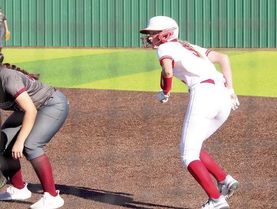 Lady Cards fly to the Bi-District round