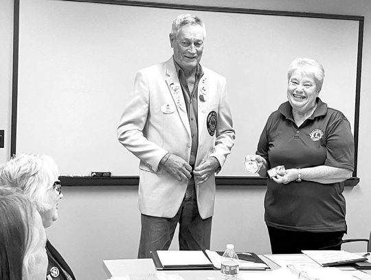 LIONS DISTRICT GOVERNOR VISITS WEIMAR