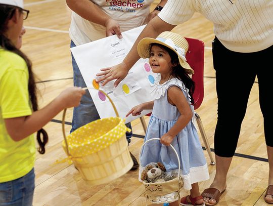 Parents as Teachers hosts Easter party