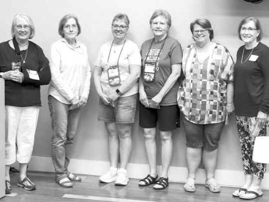 QUILT GUILD ELECTS NEW OFFICERS