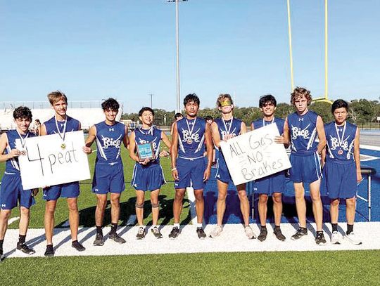 Raiders cross country team on a roll