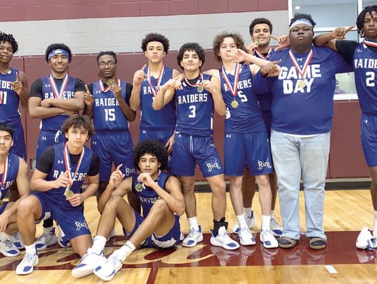 Raiders undefeated in Flatonia tourney