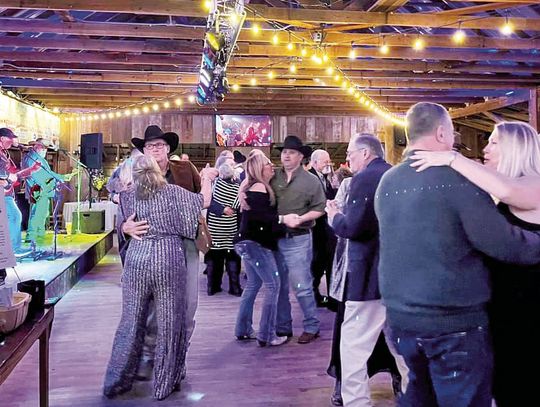 Senior Connections hosts New Year’s Eve Heritage Ball