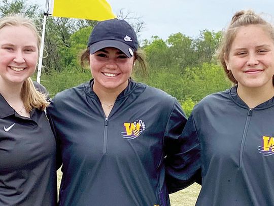 Weimar gets ready for district at Yorktown Invitational