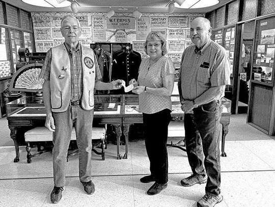 WEIMAR LIONS DONATE TO MUSEUM