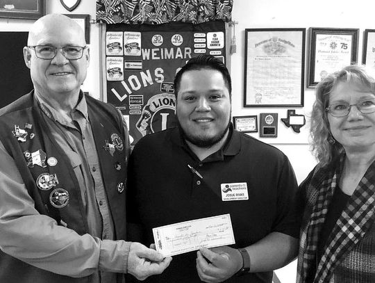 Weimar Lions donate to Parents as Teachers