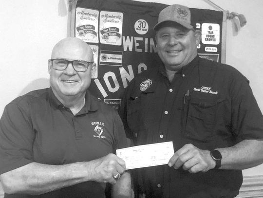 WEIMAR VFD CHIEF VISITS WEIMAR LIONS