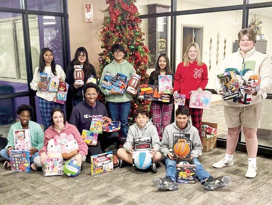 WHS DONATES TO WEIMAR FFA