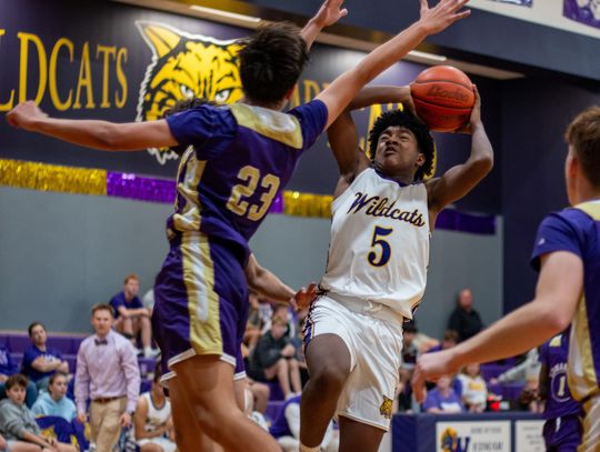 Wildcats lose by four to rival Shiner