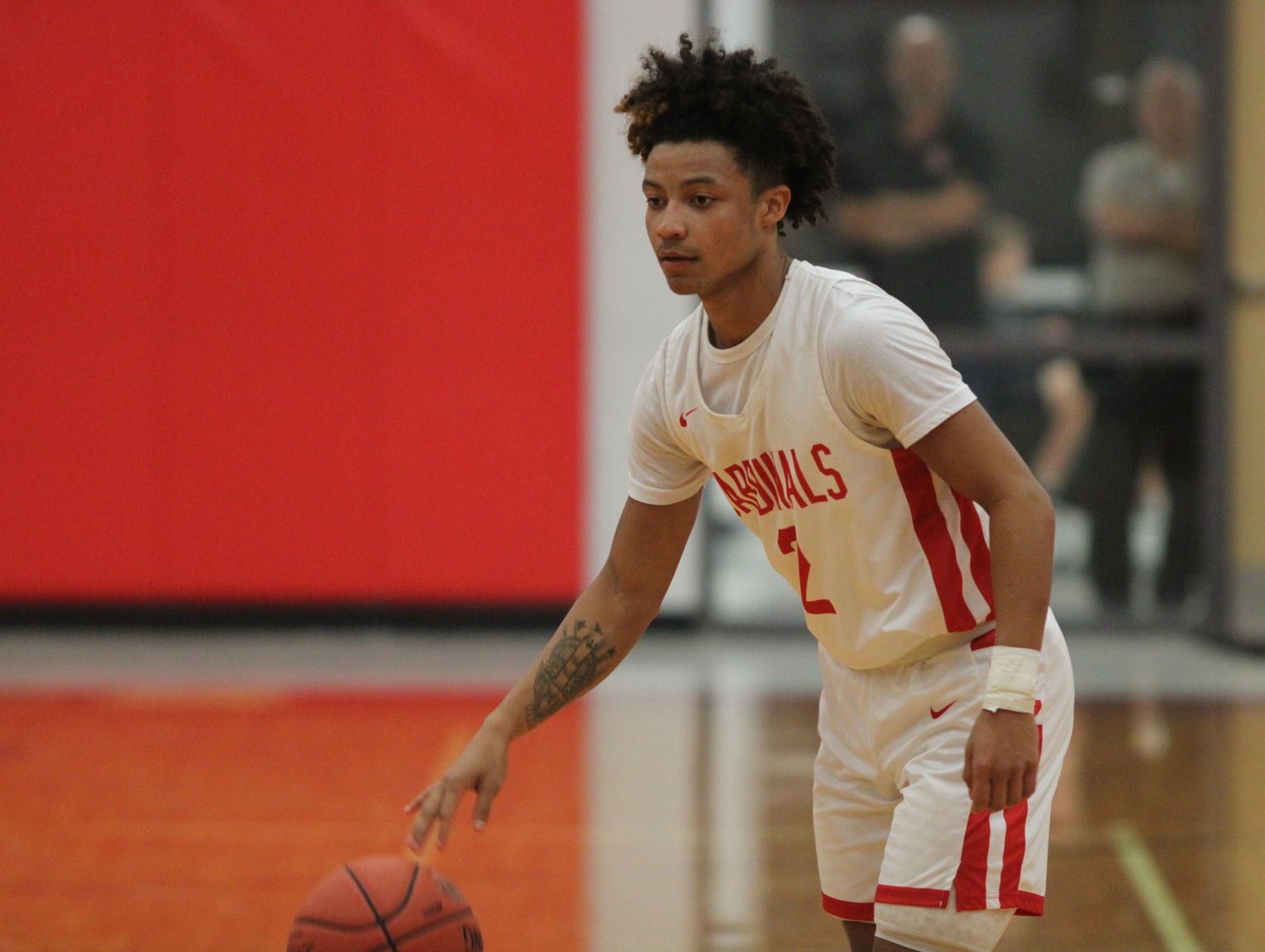 Reyna's late floater lifts Cards over Cowboys