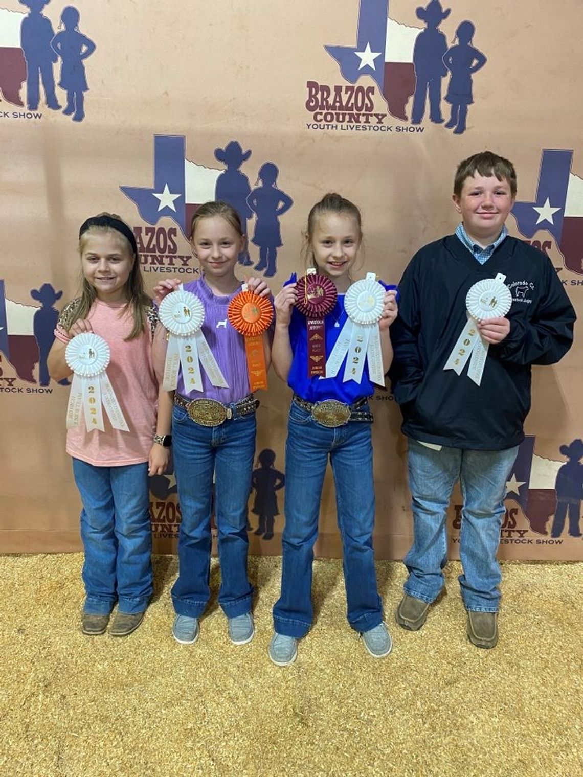 4-HERS TAKE ON BRAZOS COUNTY LIVESTOCK JUDGING CONTEST