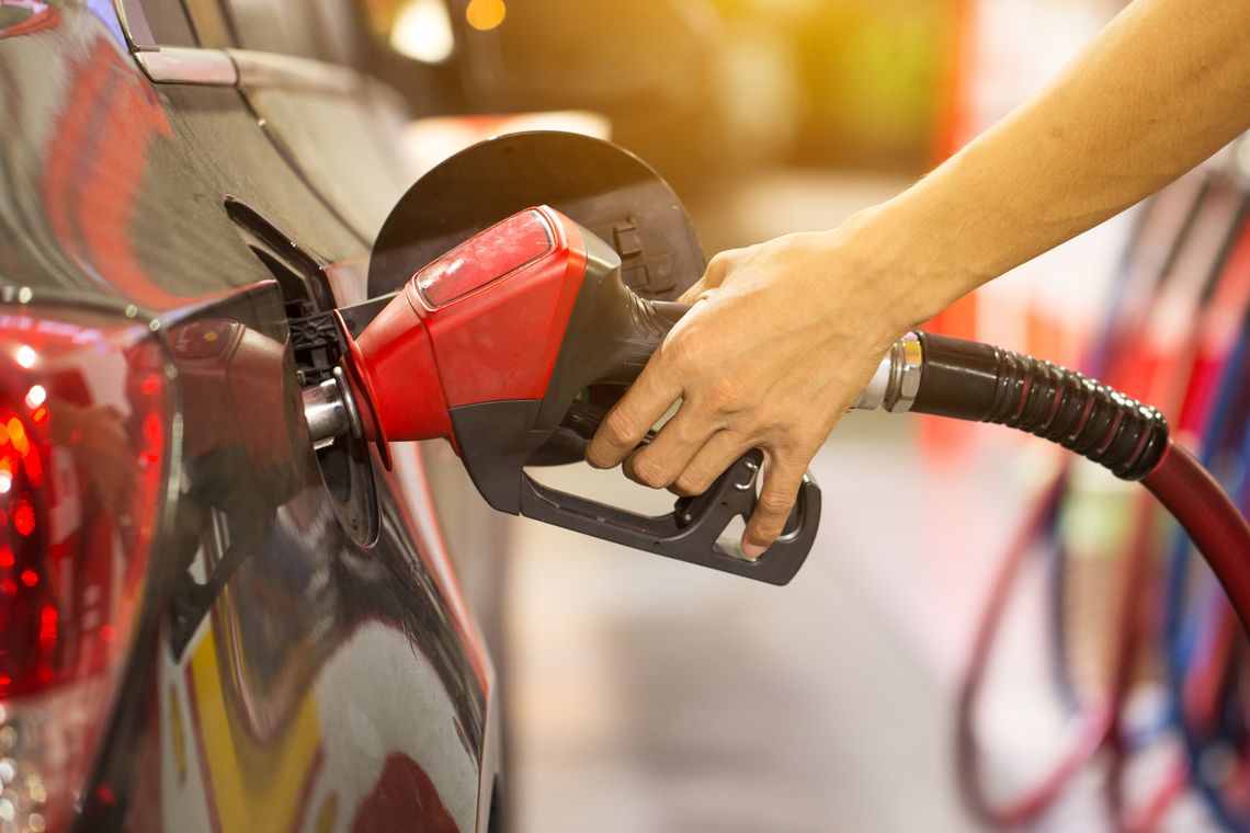 Average Texas gas prices rise according to database