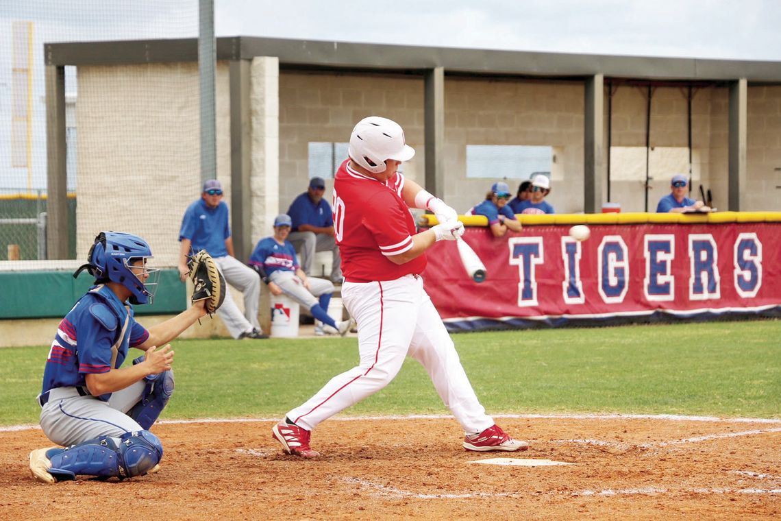 Cards give up only two runs in two games