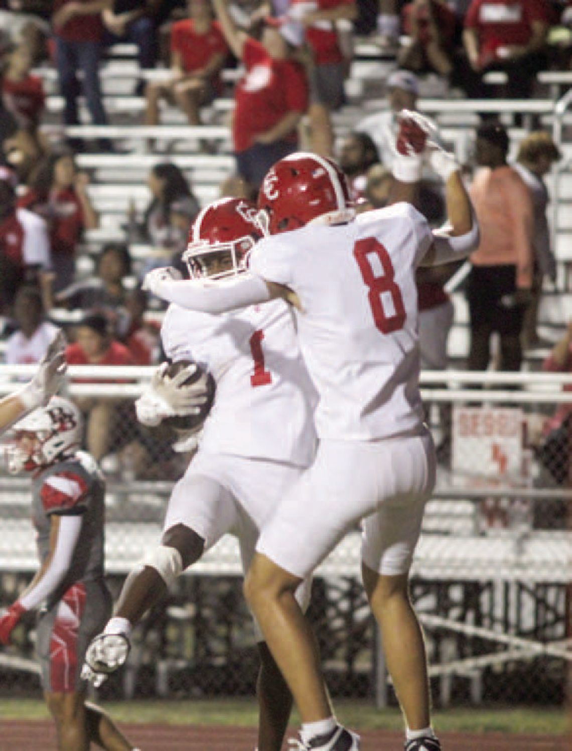 Cards kennel the Bulldogs Cards kennel the Bulldogs