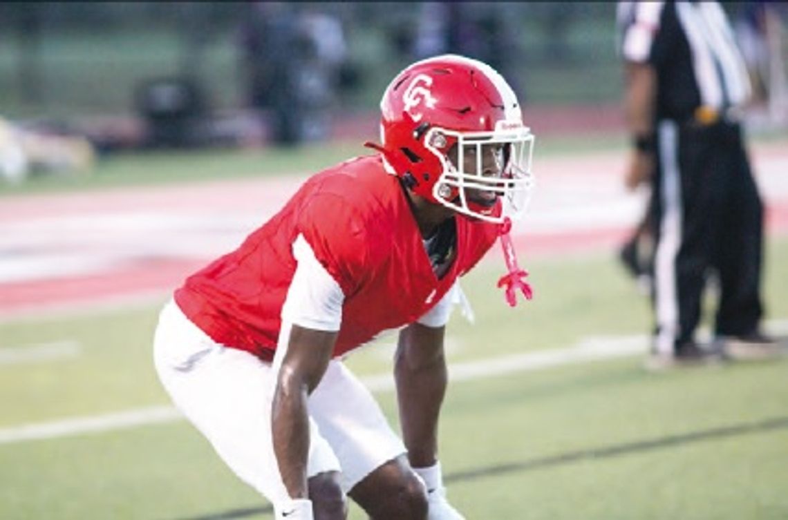 Cards score 41 to beat La Grange, improve to 2-0 Cards score 41 to beat La Grange, improve to 2-0