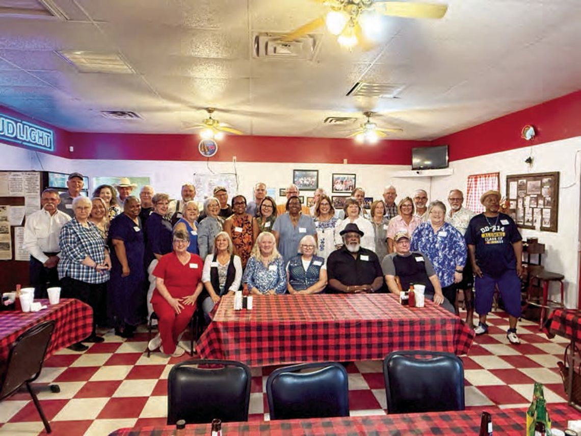 CLASS OF 1975 HOSTS REUNION