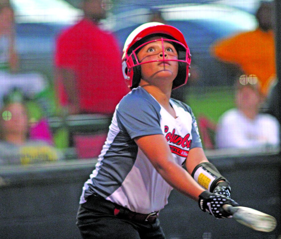 Columbus minor softball splits in bracket play