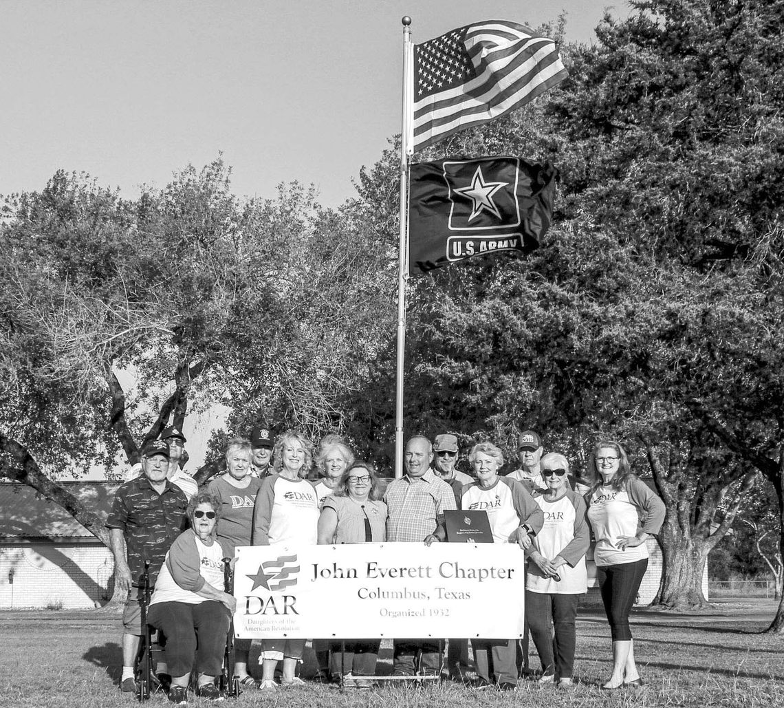 Daughters of the American Revolution presents American flag to local couple