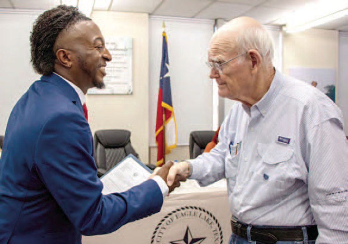 Eagle Lake, Weimar swear in new council