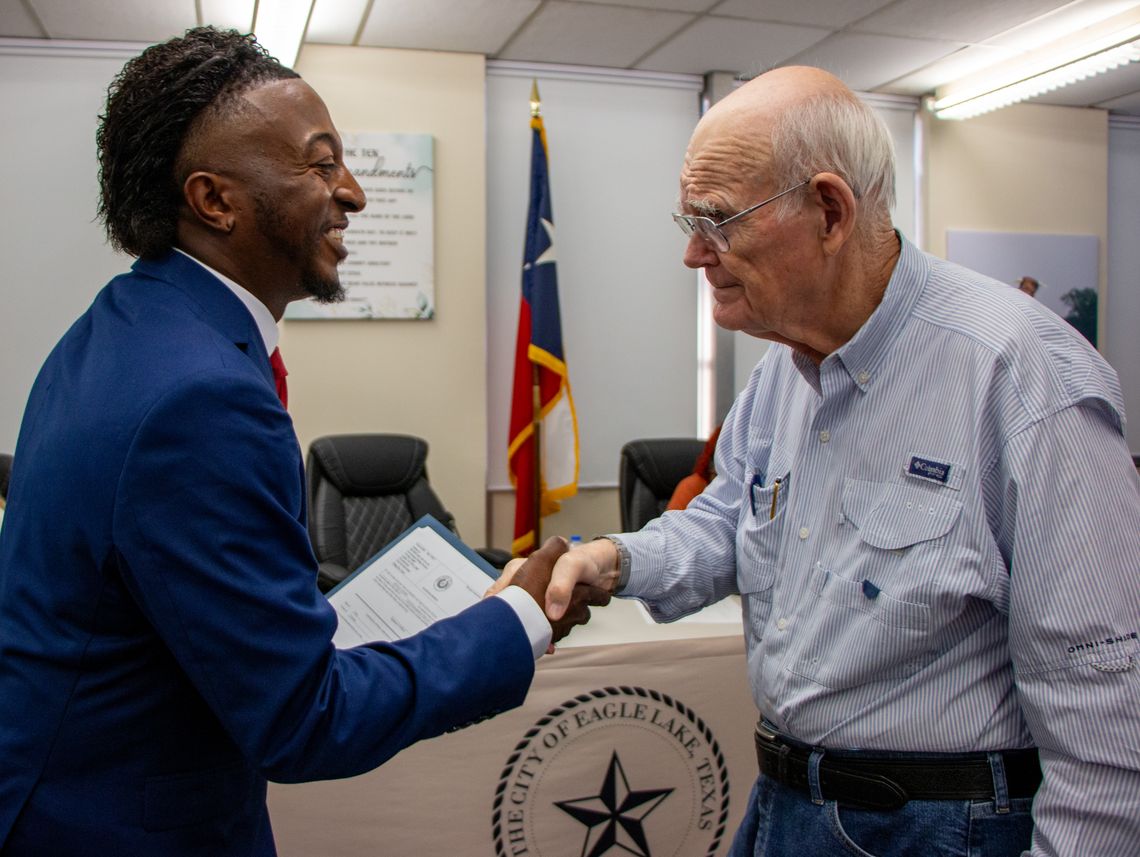 Eagle Lake, Weimar swear in new council; around 50 attended Eagle Lake in support of new Black mayor Eagle Lake, Weimar swear in new council; around 50 attended Eagle Lake in support of new Black mayor