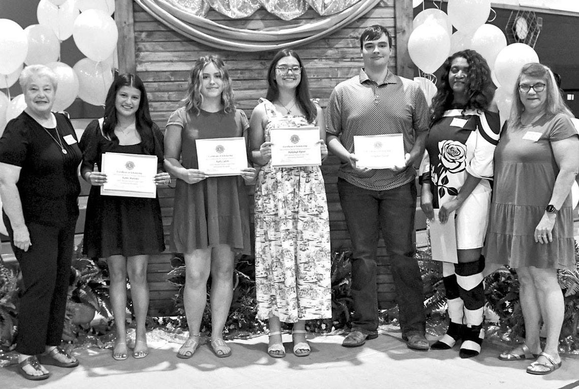 ENCORE LIONS HAND OUT SCHOLARSHIPS