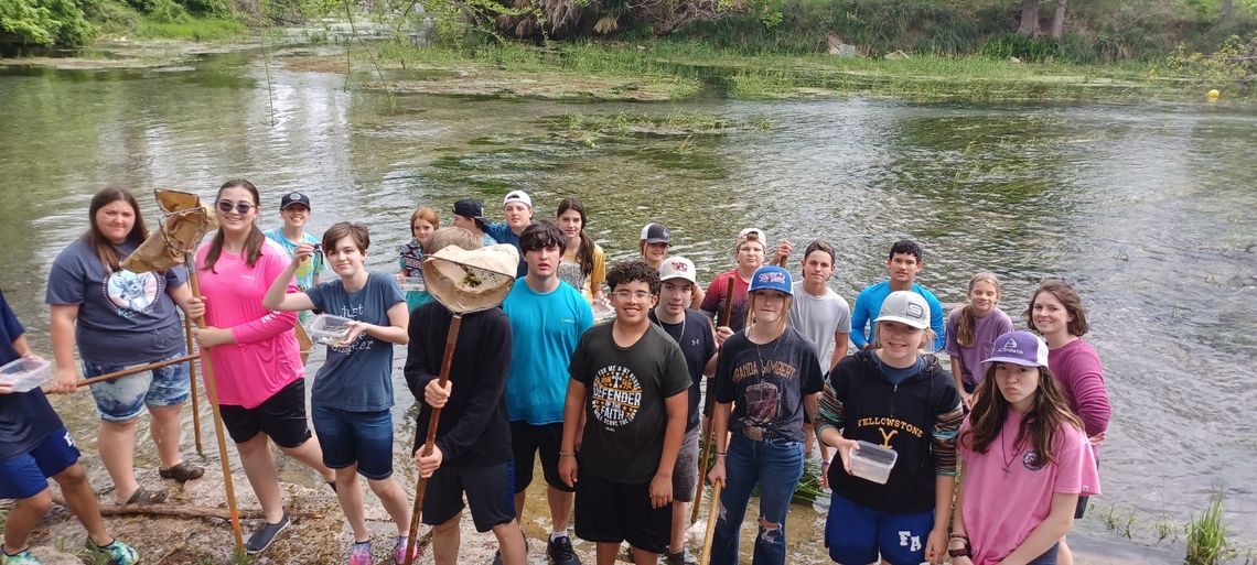 Faith Academy eighth-graders field trip to San Marcos aquifer research center 