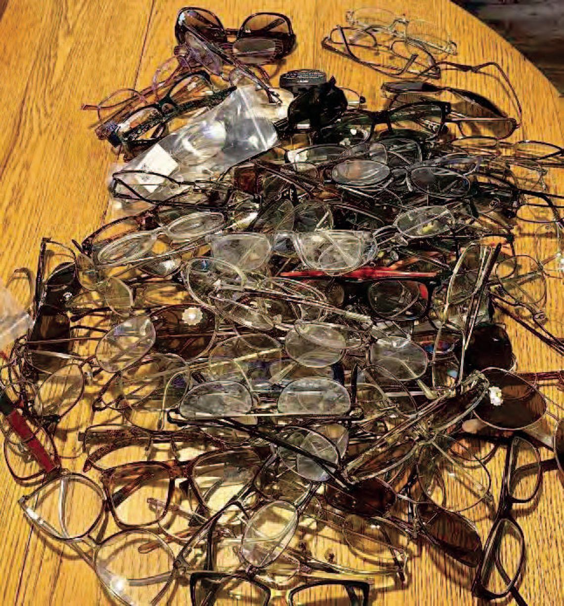 GLASSES DONATIONS STRONG