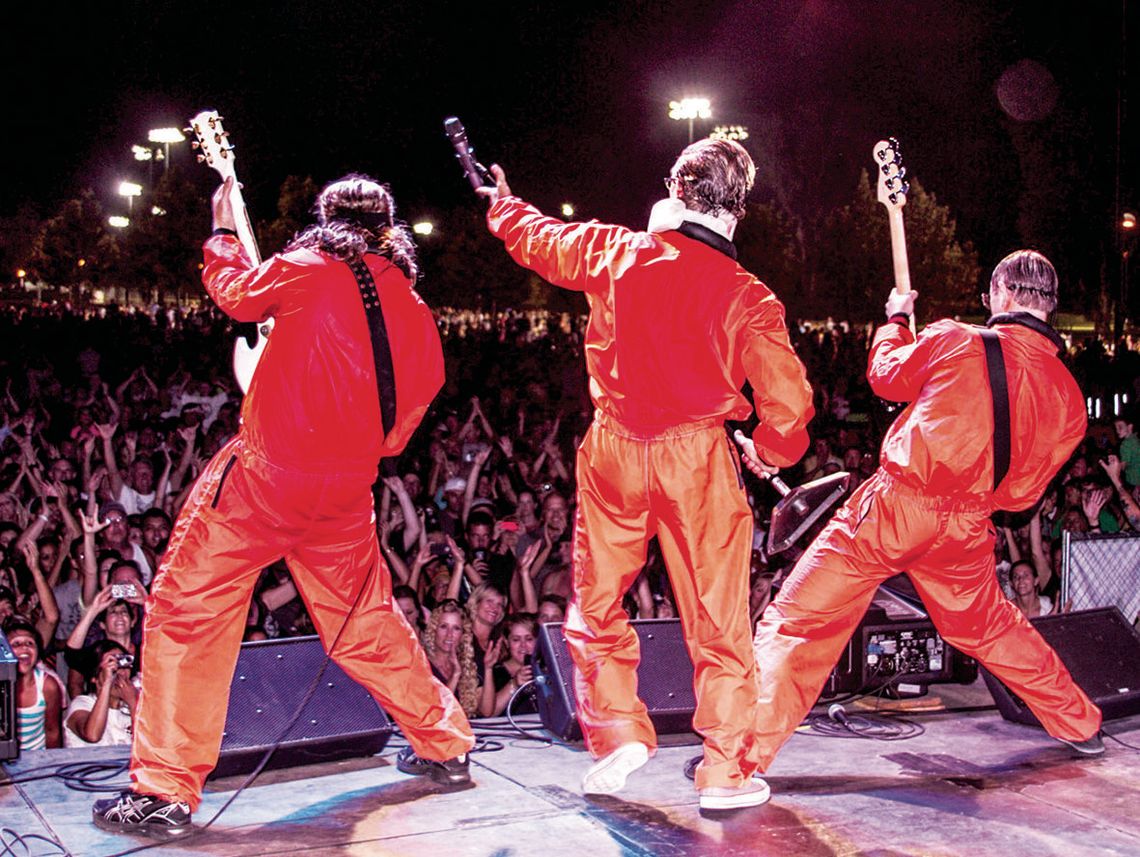 GOOD MUSIC TO FILL THE AIR DURING MAGNOLIA DAYS