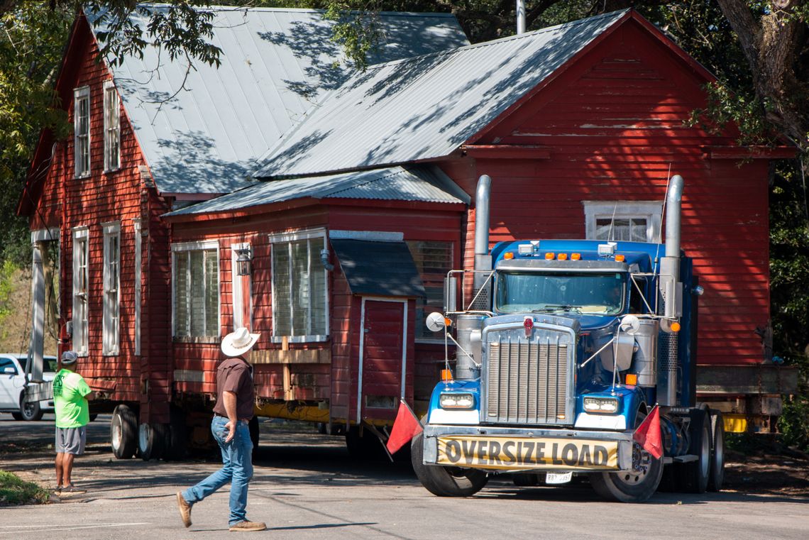 Historic Gegenworth House makes its way downtown Historic Gegenworth House makes its way downtown