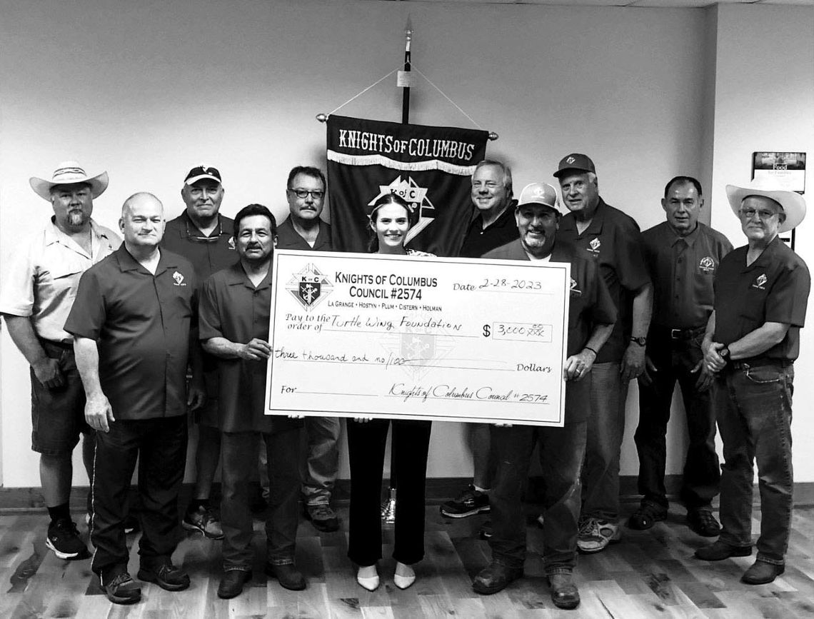 LA GRANGE KNIGHTS OF COLUMBUS DONATES TO TURTLE WING