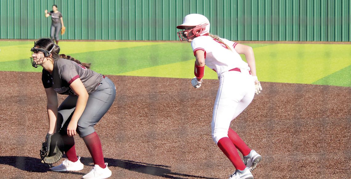 Lady Cards fly to the Bi-District round