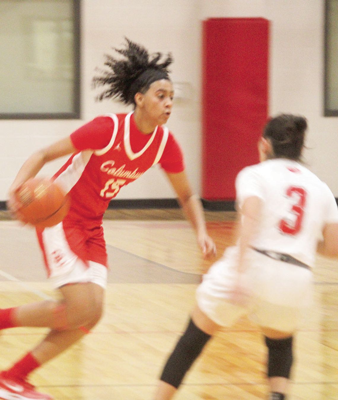 Lady Cards split last two but stay in playoff race