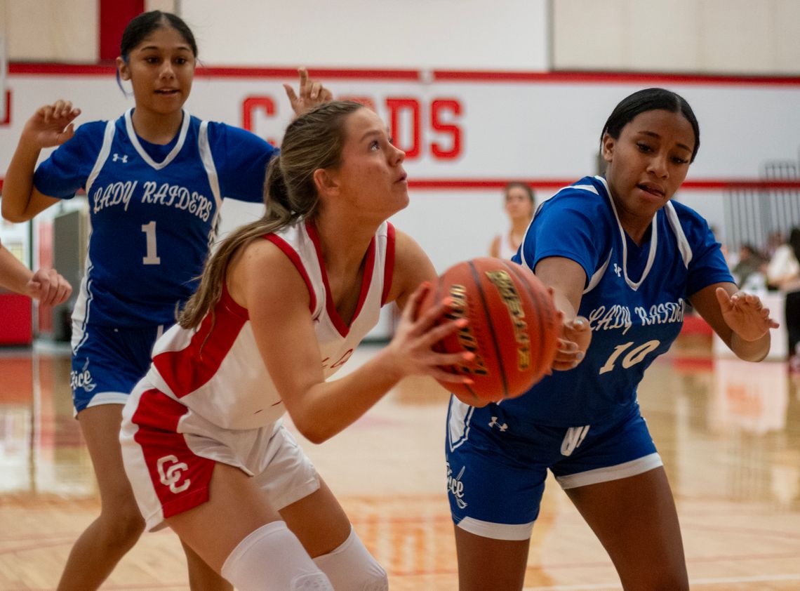 Lady Cards win the district championship Lady Cards win the district championship
