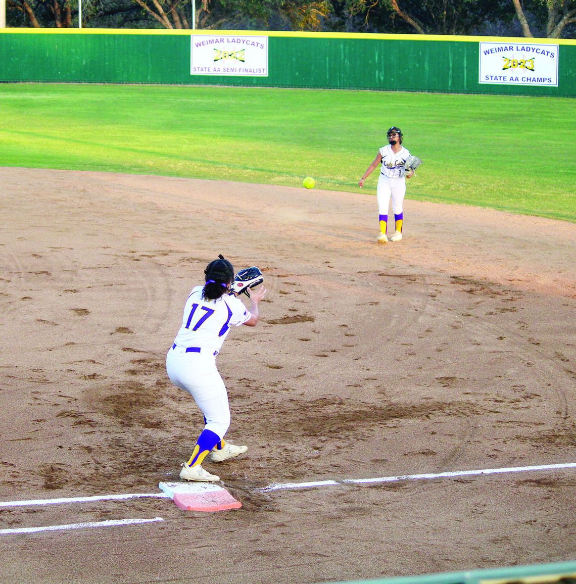 Ladycats win back-to-back district games