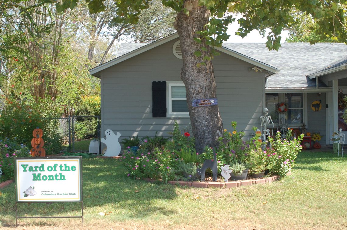 October Yard of the Month October Yard of the Month