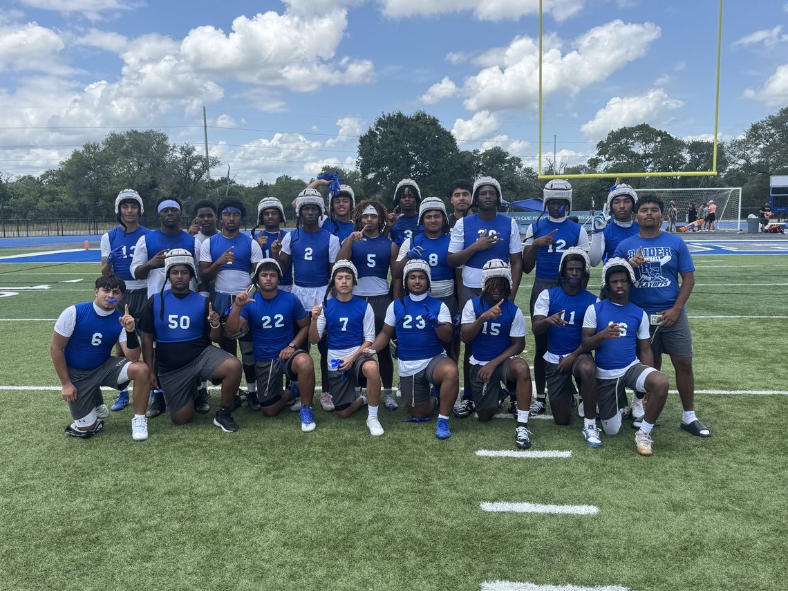 Raiders 7-on-7 team qualifies for state