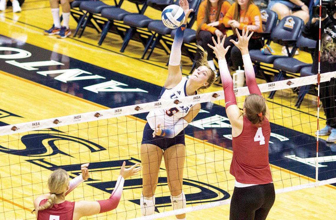 Tribe racks up kills for UTSA volleyball