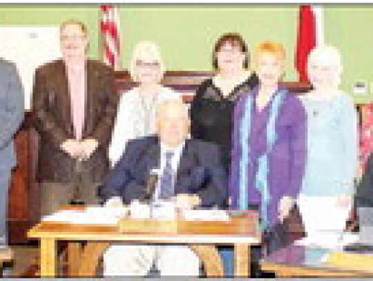 A proclamation recognizing May as Mental Health Awareness Month was approved by the commissioners. Pictured are Andrew Lopez, Brett Leftwich, DyAnn Lauzon, Nancy Williams, Dr. Mazie Leftwich, Tracy Lilie, Susan Cherniss, Donnie Templeton. Citizen | Shayla