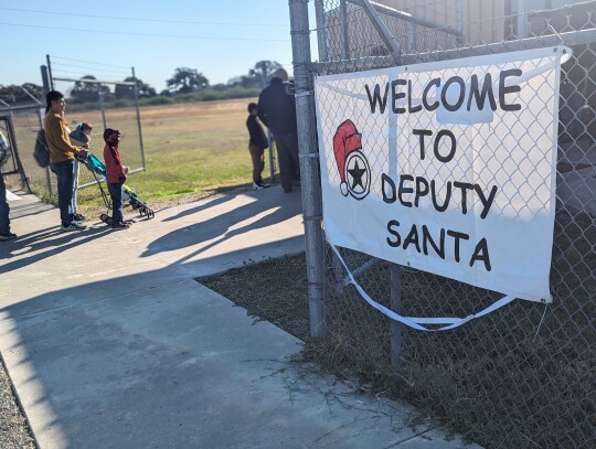 Deputy Santa event provides holiday cheer for county children